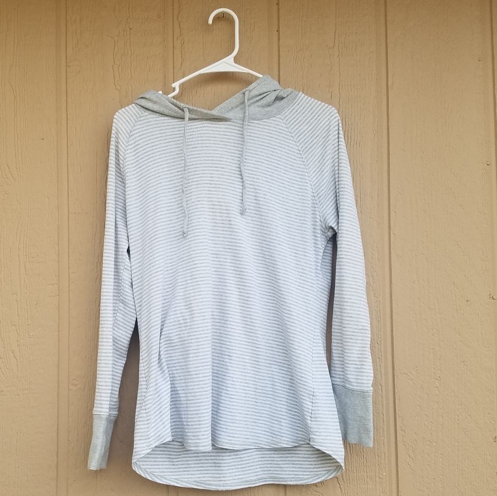 SOLD Hooded Long Sleeve Eddie Bauer top - Picture 3 of 5